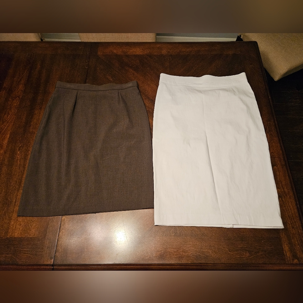 2 skirts (brown & white) - Picture 1 of 8